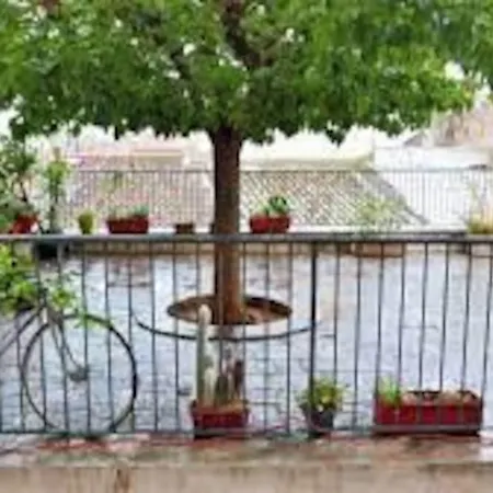 Hyeres, Spacieux 2 Pieces De 50m2